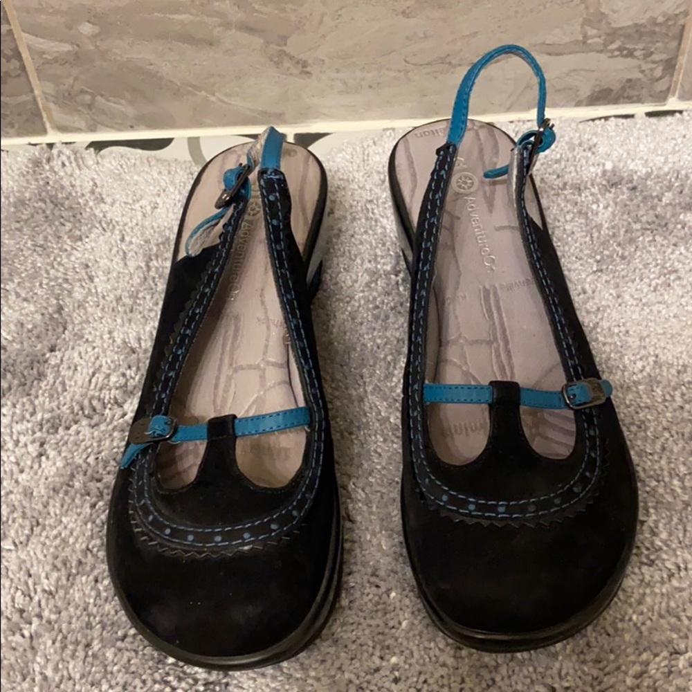 J-41 adventure on sandal